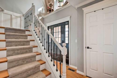 Springville Family Home With Office And Mtn Views