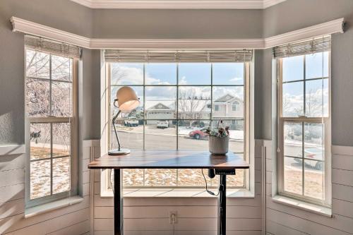 Springville Family Home With Office And Mtn Views