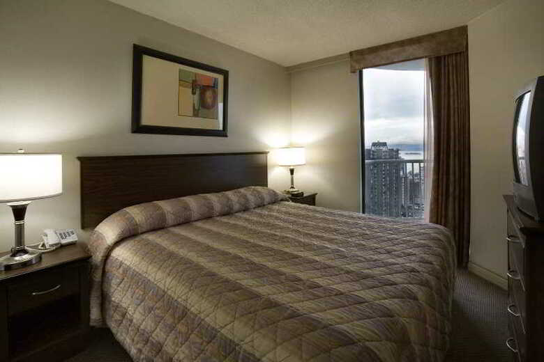 Hotel Sandman Suites On Davie