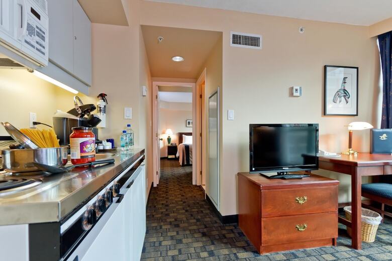 Rosedale  Hotel - 2 Bedroom Suite