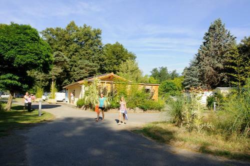 Camping Village L'apam�e