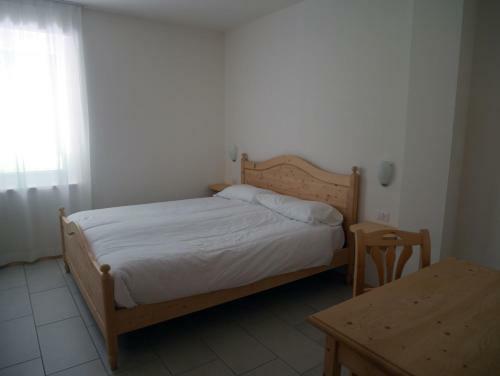 Aparthotel Hotel Elbele Garn�