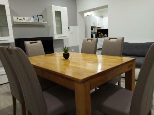 Apartamentos House Nino