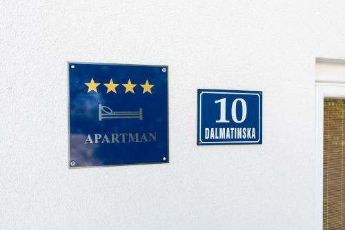 Apartamentos House Nino