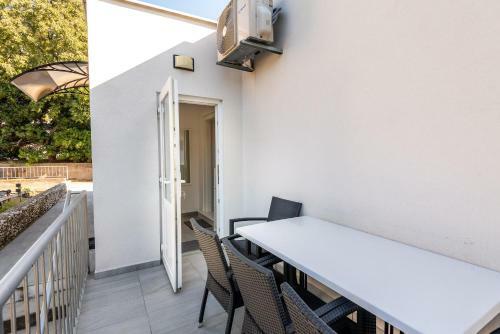 Apartamentos House Nino