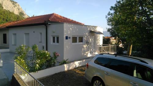 Apartamentos House Nino