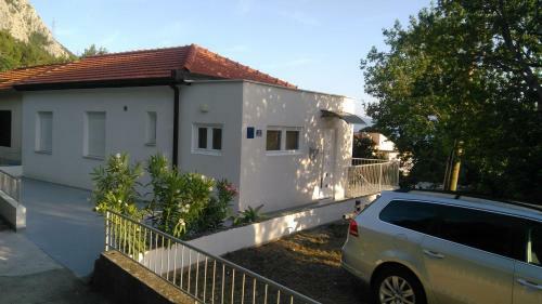 Apartamentos House Nino