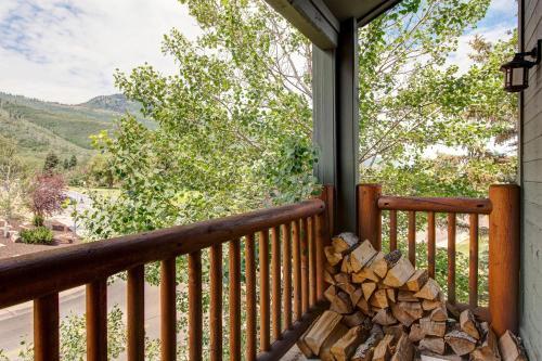 Woodside Dream 303a