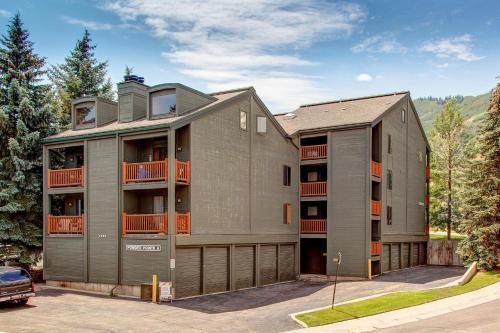 Woodside Dream 303a