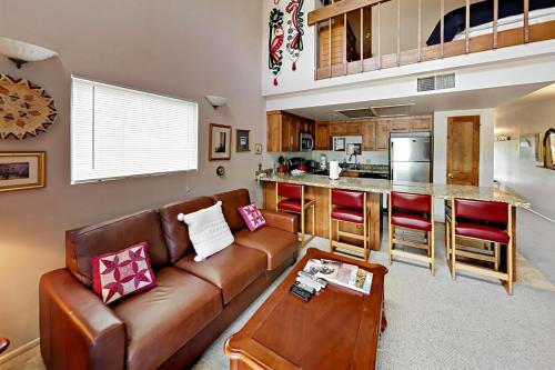 Woodside Dream 303a