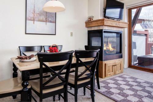 Newpark Townhomes 28