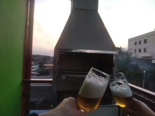 Apartamento Com Churrasqueira E Uma Ampla Sacada.