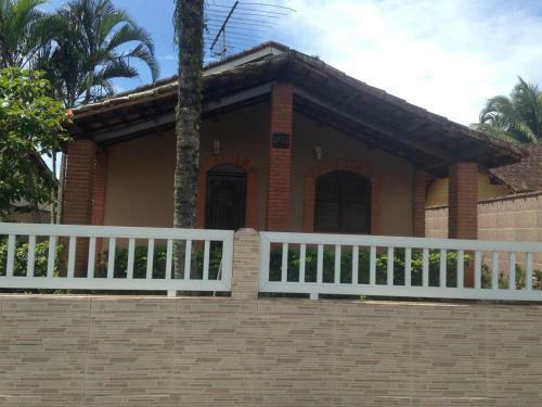 Casa Para Alugar Em Bertioga - Piscina, Wifi E Churrasqueira