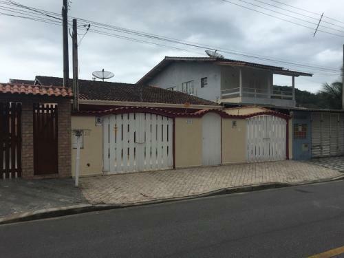 Casa No Centro De Bertioga