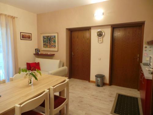 Apartamento Holiday Home In Icici 15638