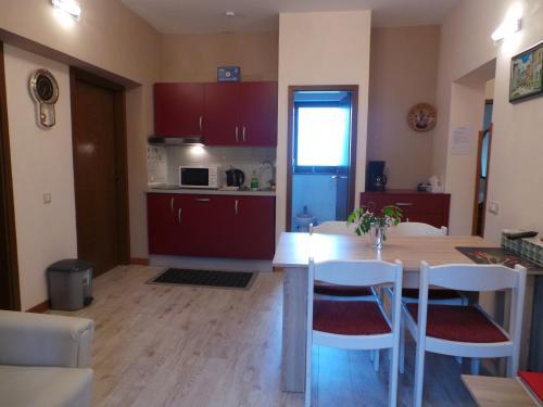 Apartamento Holiday Home In Icici 15638