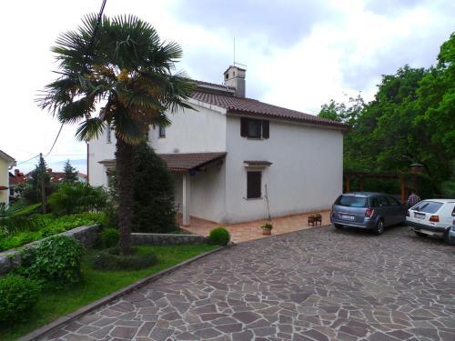 Apartamento Holiday Home In Icici 15638
