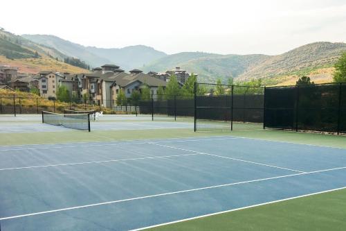 Red Pine Condominiums Unit 42