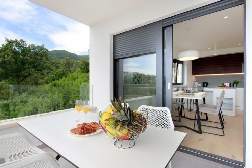 Modena Maris-new Swim-grill-relax-jacuzzi Apartments