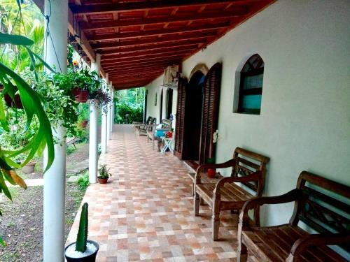 Suites Pr�ximo Ao Rio Jaguareguava Em Bertioga
