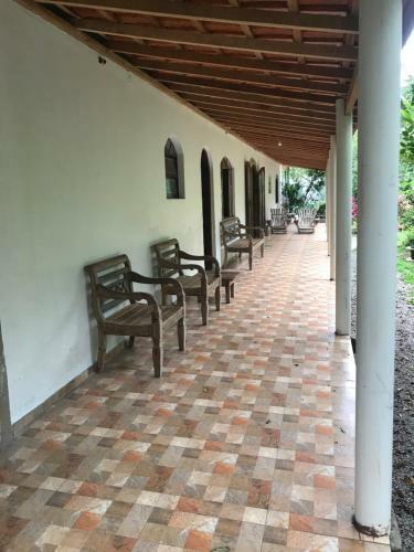 Suites Pr�ximo Ao Rio Jaguareguava Em Bertioga