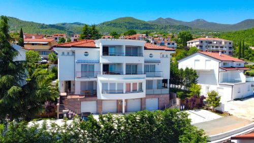 Sea View Apartment In I?i?i