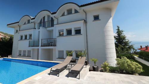 Sea View Apartment In I?i?i