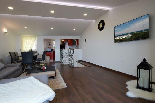 Lux Seaview Apartment Poljane