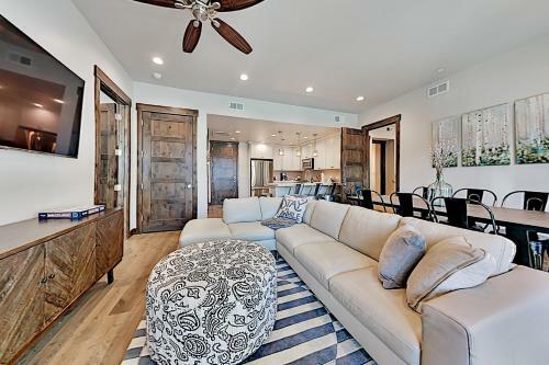 Blackstone Condos Unit 1h