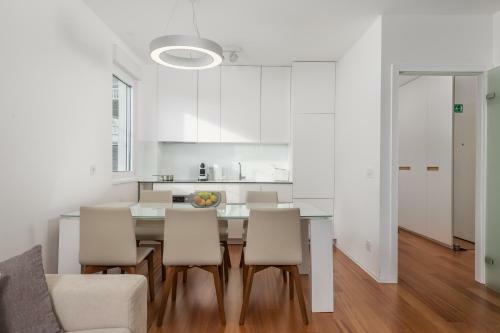 Design Apartments With Rooftop Swimming Pool
