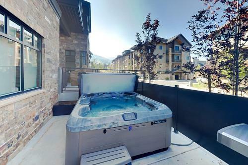 Stone Hollow Haven