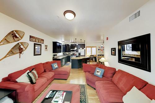 Bear Hollow Village Unit 4305
