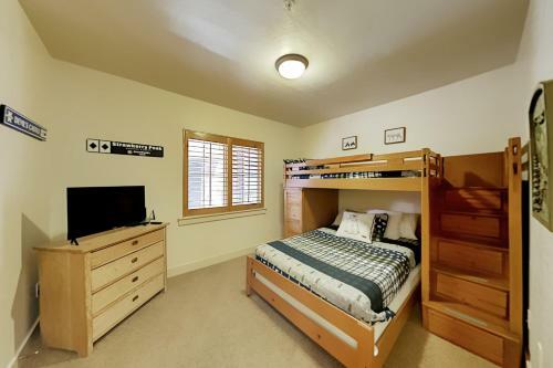 Bear Hollow Village Unit 4305