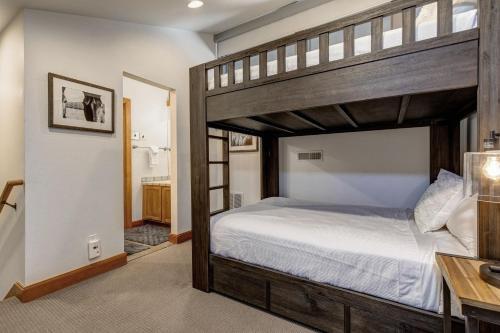Silver Cliff Village 205