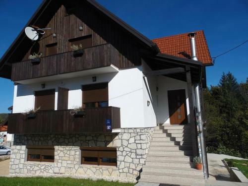 Hostal Apartments And Rooms With Parking Space Jezerce, Plitvice - 17768