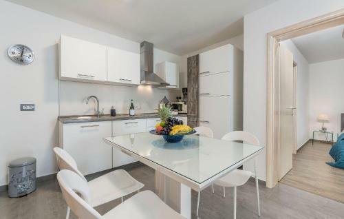 Apartment-ire