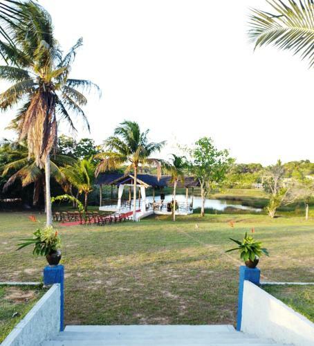 Espa�o Com Lagoa Privativa Para Hospedagens E Eventos