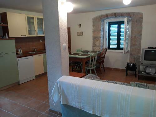 Kaprije Mistral Apartment