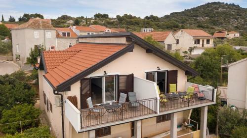 Kaprije Apartmani Tina I Ena