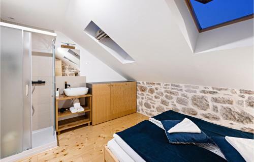 Nice Home In Kaprije With Jacuzzi, Wifi And 4 Bedrooms