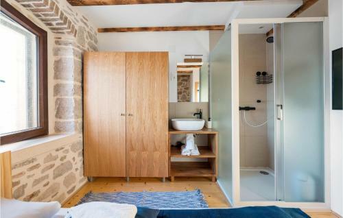 Nice Home In Kaprije With Jacuzzi, Wifi And 4 Bedrooms
