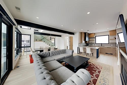 Ridgeline Oasis