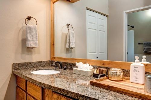 Red Pine Condominiums 69