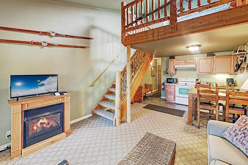 The Prospector Lodge 833