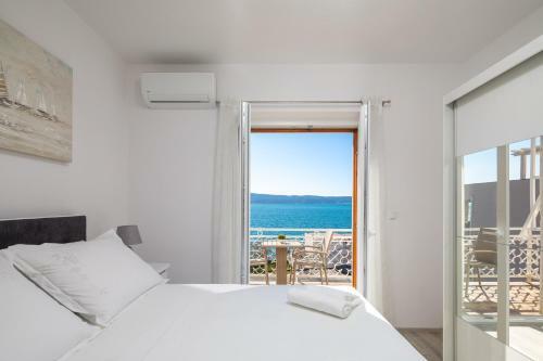 Apartments 20 Meters From The Beach