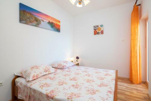 Apartment Mali Pariz