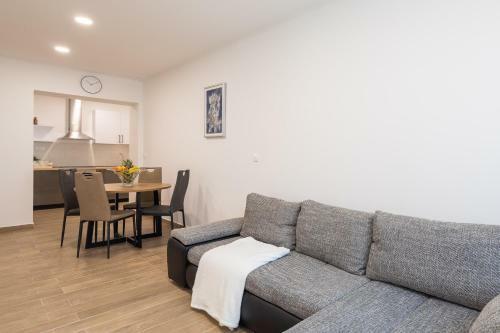 Direct Beach Apartments