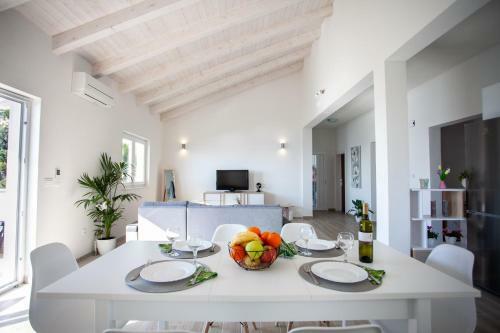 Luxury Sea View Apartment