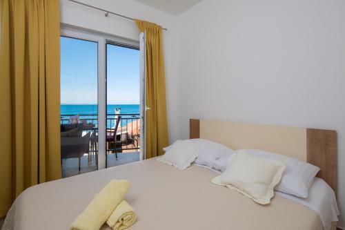 Apartamentos The Beach Suites
