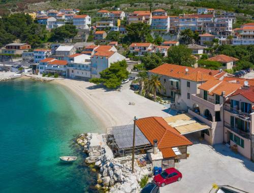 Apartamentos The Beach Suites